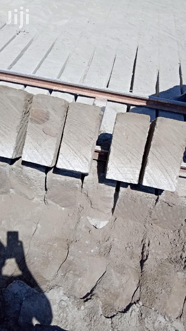 Quality Machine Cut Stones(Available In All Sizes) - thumbnail 2