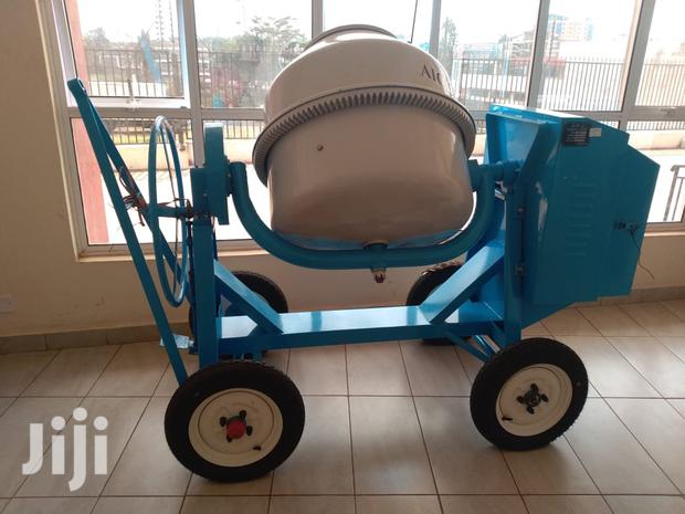 Concrete Mixer - thumbnail 2