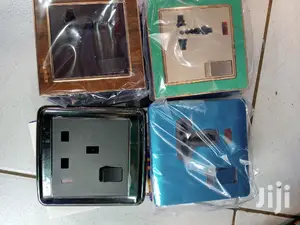 Excutive Linier Single Sockets