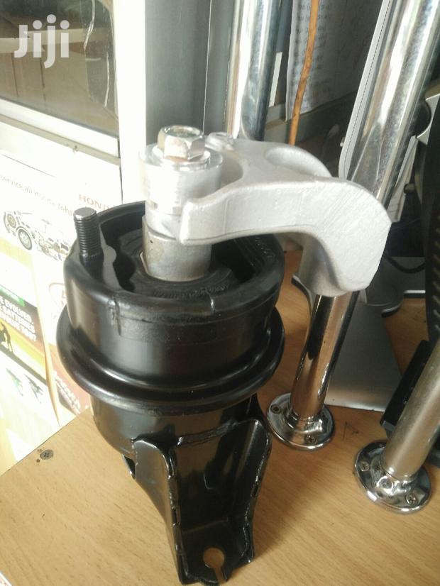 Honda Civic Hybrid Right Engine Mount - thumbnail 2