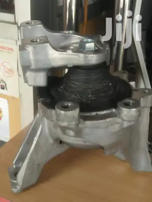 Honda CRV RE3/4 Engine Mount