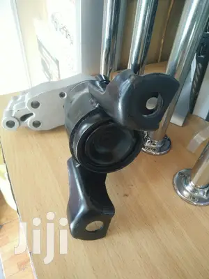 Mazda Demio Right Engine Mount