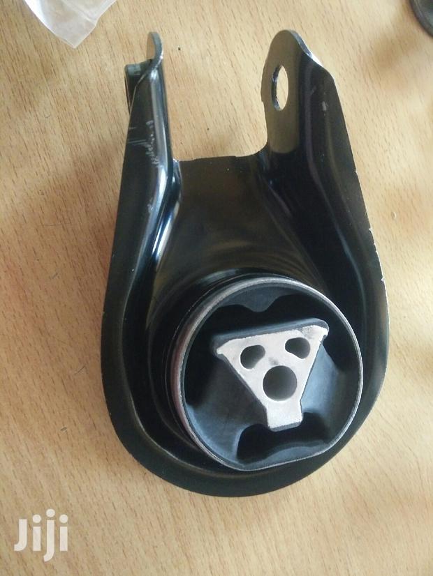 Mazda Premacy Rear Engine Mount - thumbnail 2