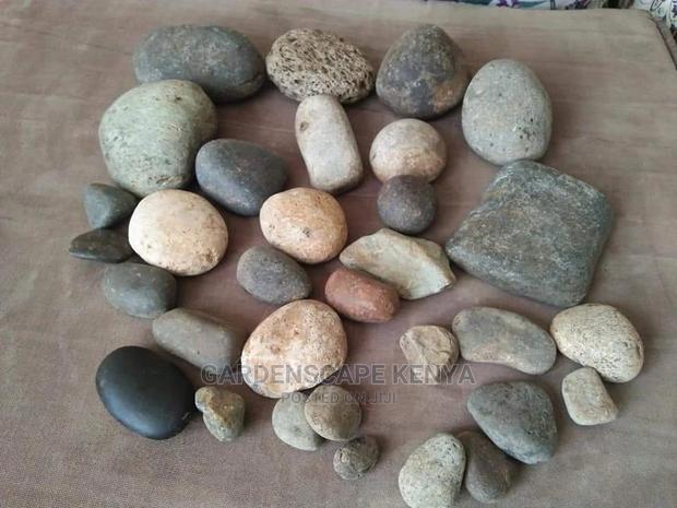 Round Pebble Stones - main view