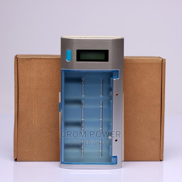 Universal Charger - main view