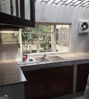 3 Bedroomed House In Parklnads