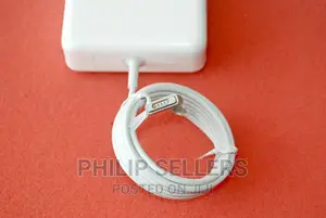 A1424 85W Power Adapter