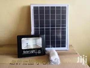 30 Wart Solar Floodlight
