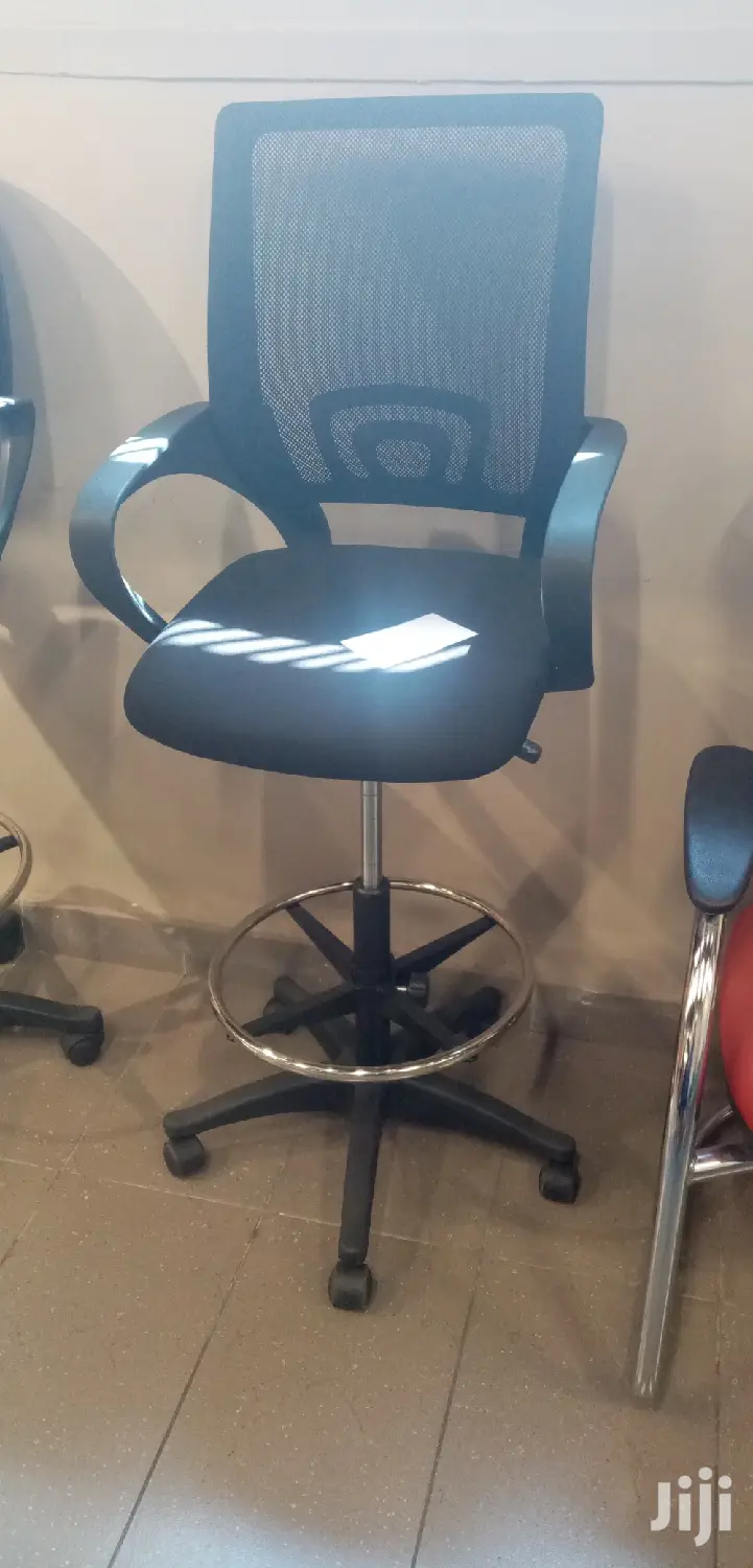 Cashier Chair