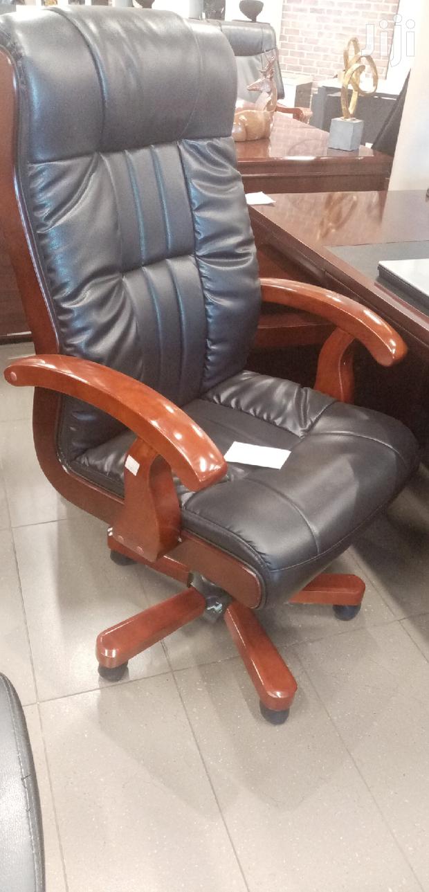 Executive Office Seat