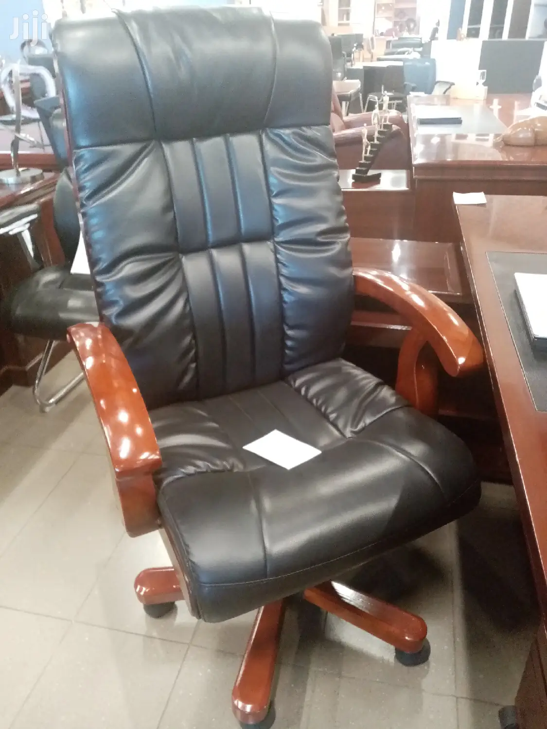 Executive Office Seat