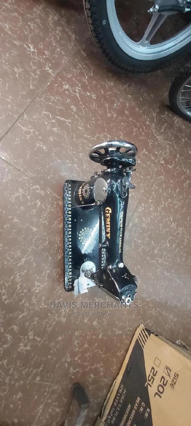 Geminy Heavy Duty Sewing Machine - thumbnail 2