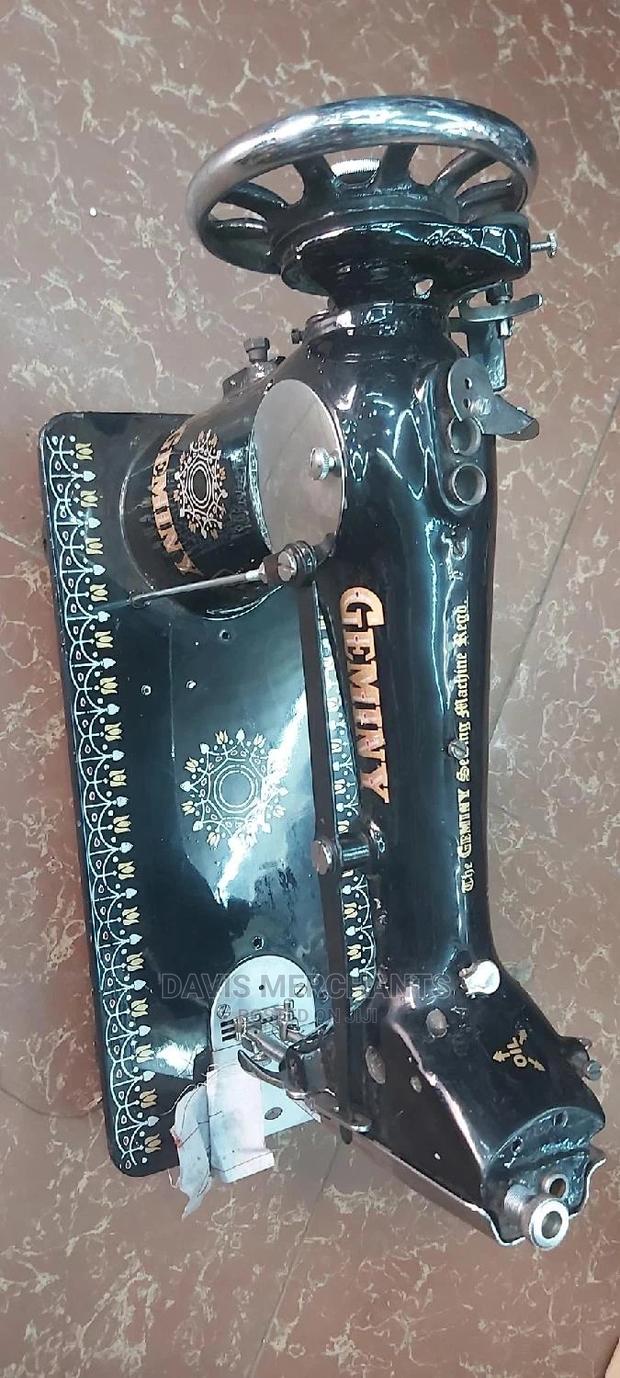 Geminy Heavy Duty Sewing Machine - main view