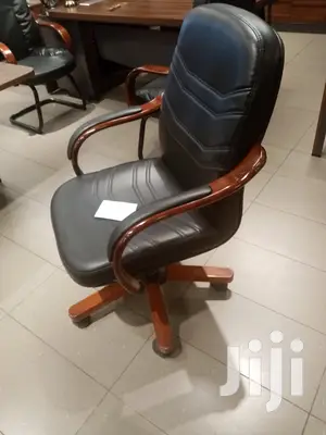 Executive Office Seat