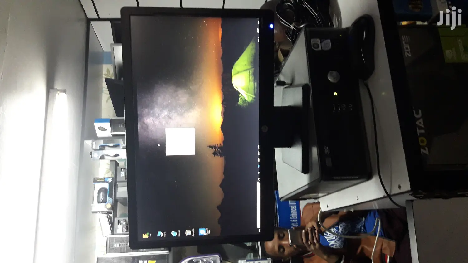 22 Inches Monitor Slim