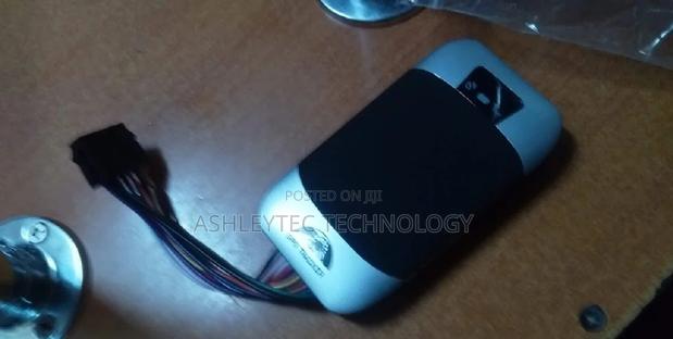Gsm/GPRS/GPS Car Tracker Tracking Installation