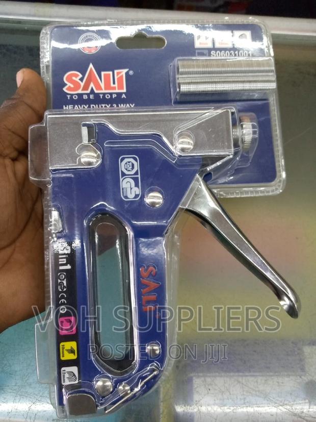 Heavy Duty Stapler - thumbnail 2