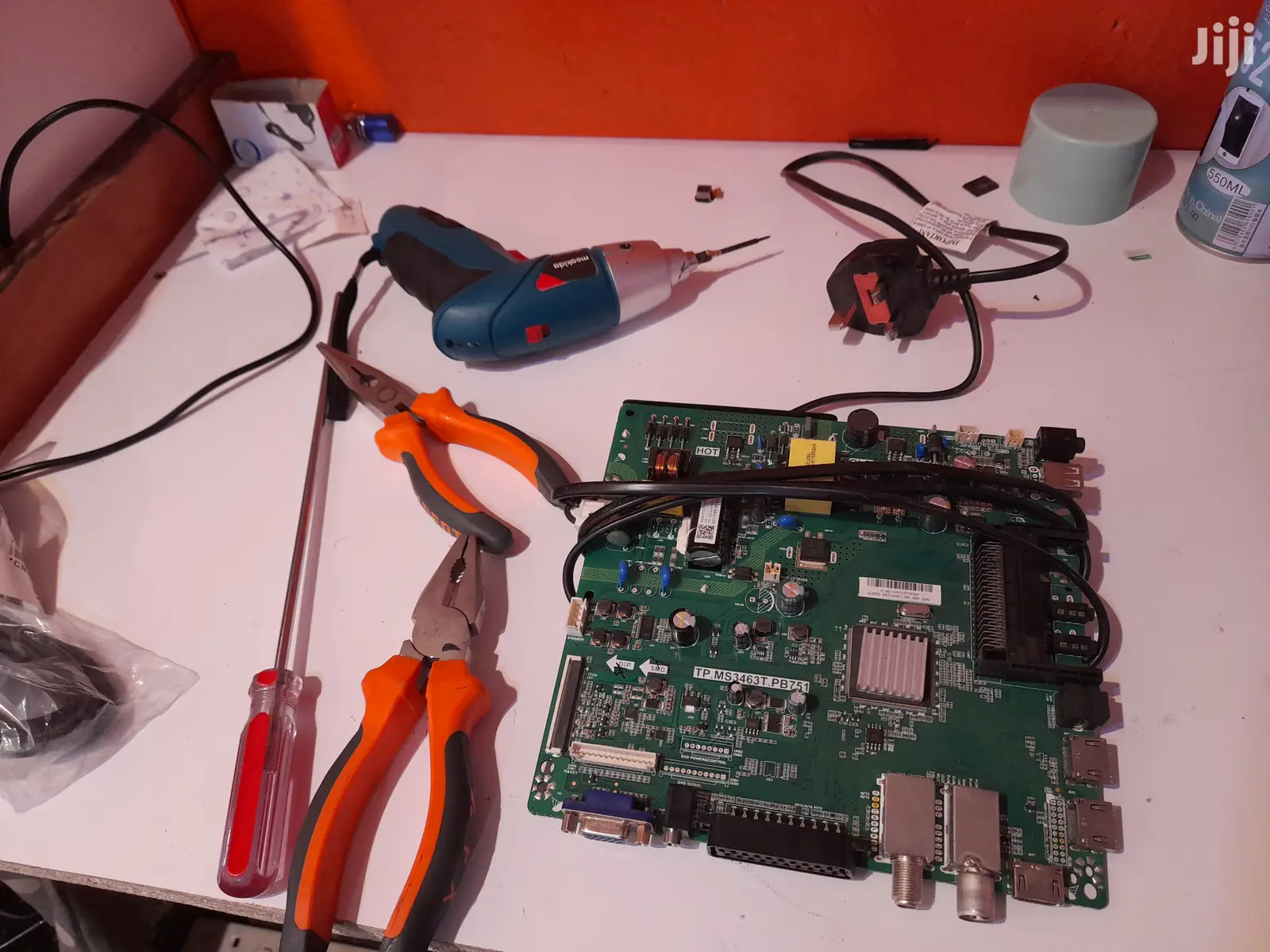 Tv Technician. Wall Mounting.TV Repair, Lights , Motherboard