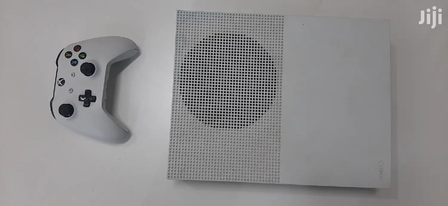 White Xbox One S