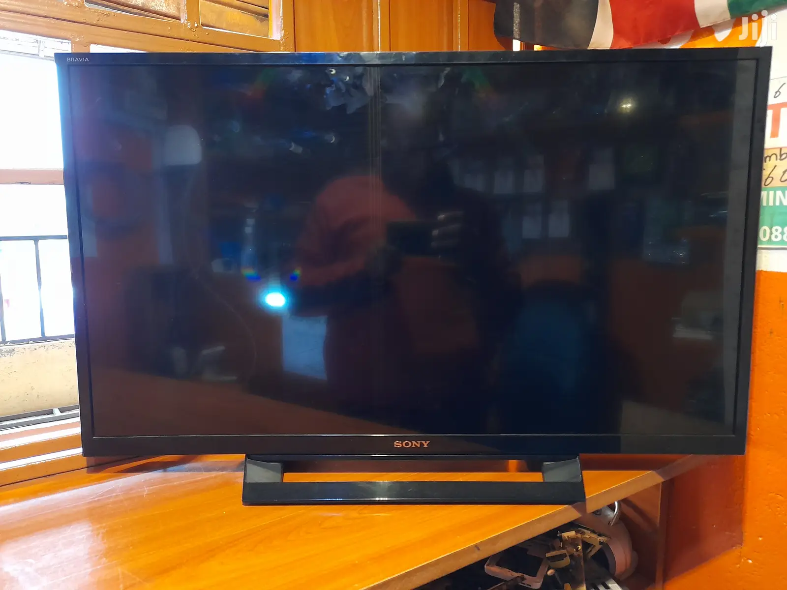 Tv Technician. Wall Mounting.TV Repair, Lights , Motherboard