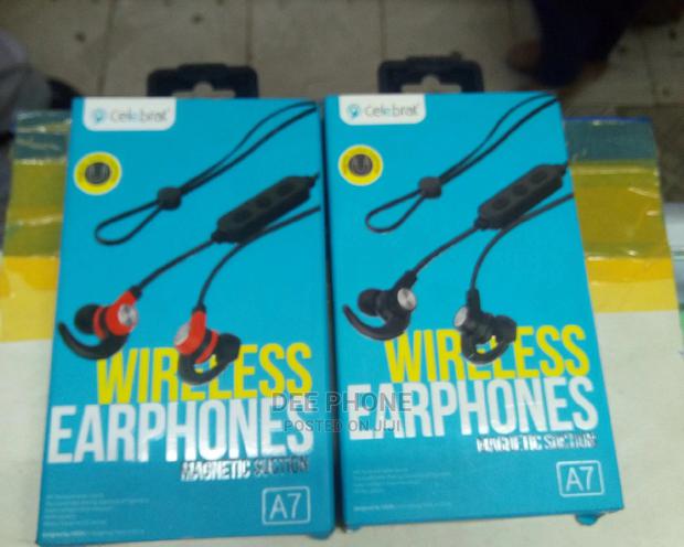 Celebrat Wireless Earphones - main view
