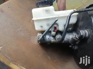 Nissan Navara/Hardbody Brake Booster/Master Cylinder.