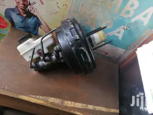 Nissan Navara/Hardbody Brake Booster/Master Cylinder.