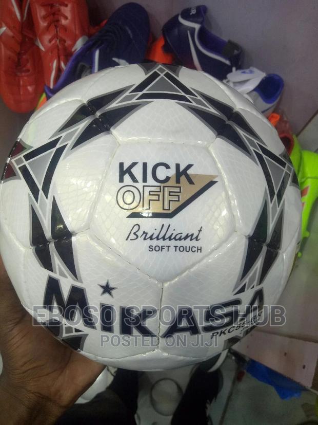 Original Mikasa Leather Football - thumbnail 2