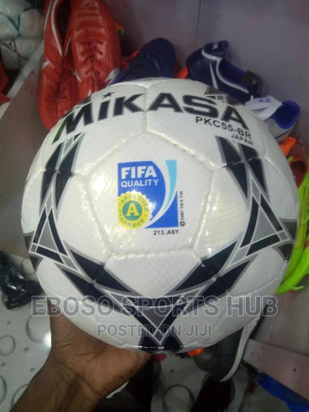 Original Mikasa Leather Football - thumbnail 3