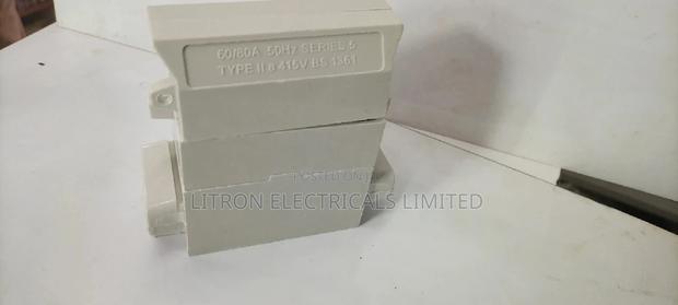 Single Cut Out - thumbnail 2