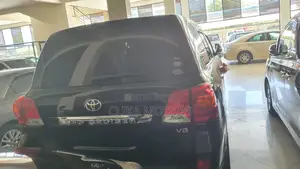 Toyota Land Cruiser 2012 Black