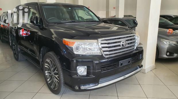 Toyota Land Cruiser 2012 Black - main view