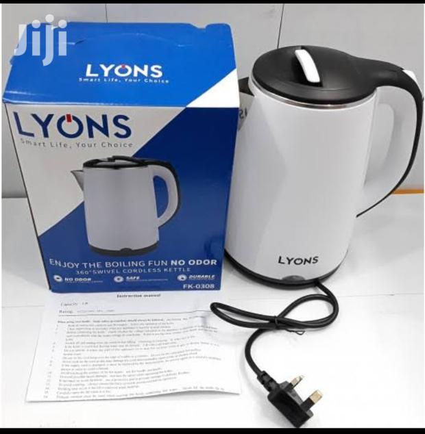 Lyons 2.2 Cordless Kettle