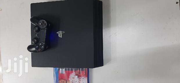 Black Ps4 PRO - main view