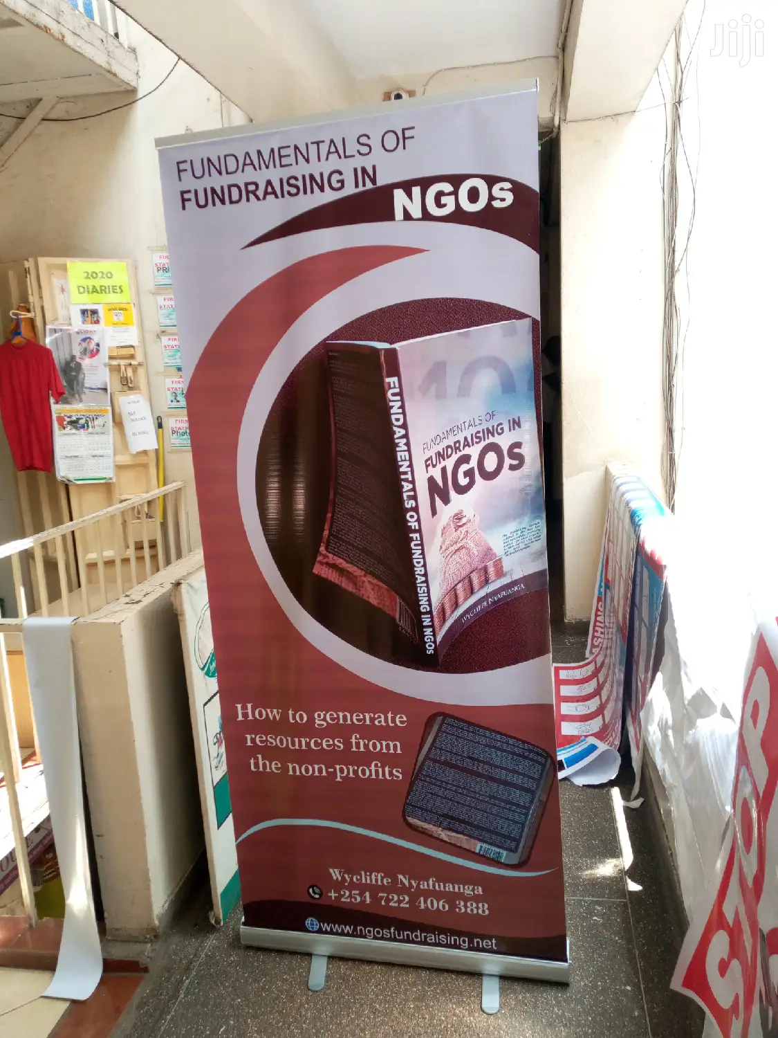 High Quality Narrow Base Roll Up Banner