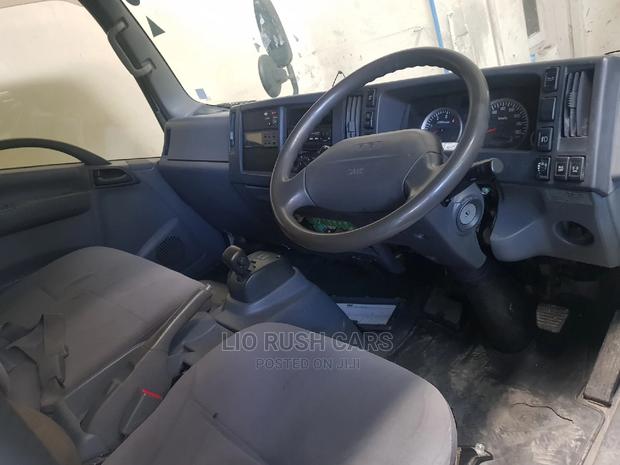 Isuzu Hybrid - main view