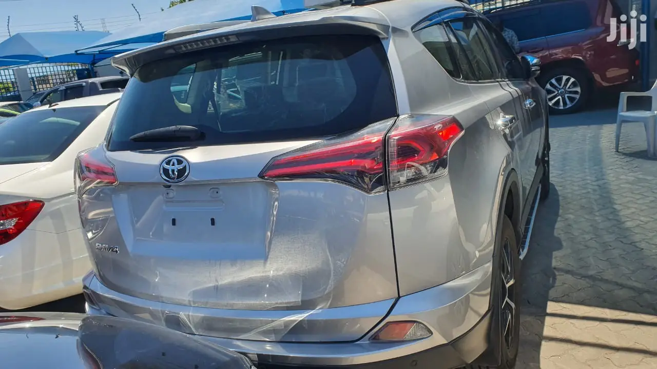 Toyota RAV4 2019 Silver