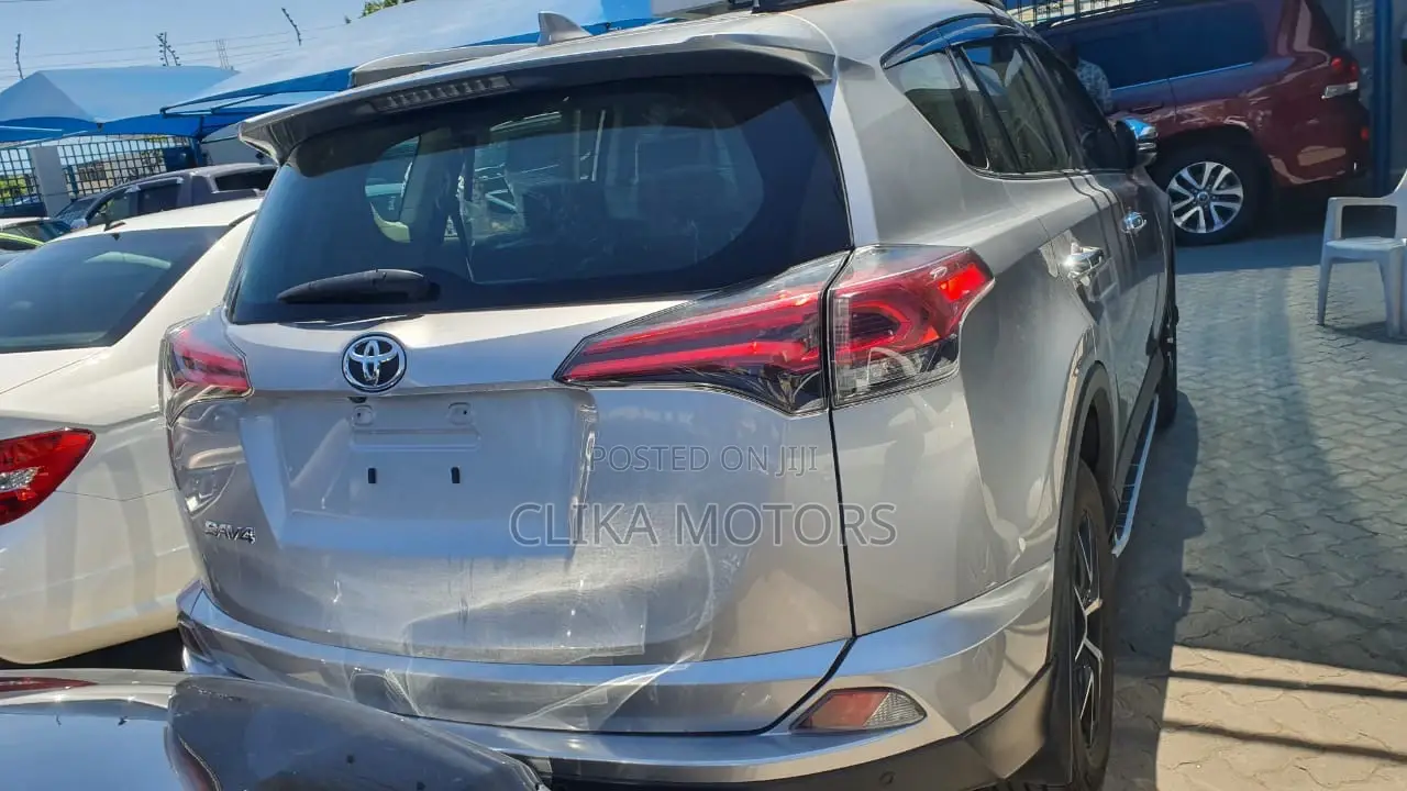 Toyota RAV4 2019 Silver