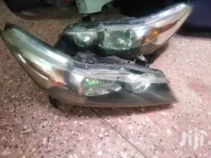 Honda Stream Headlights