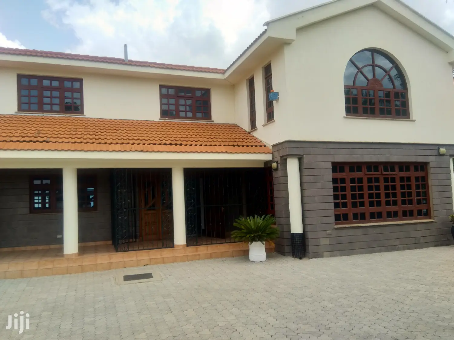 7bedroomed Mansion Off Thigiri Rd