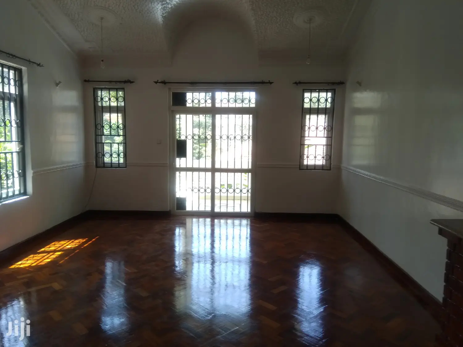 4bedroomed , 2dsqs Off Thigiri Rd