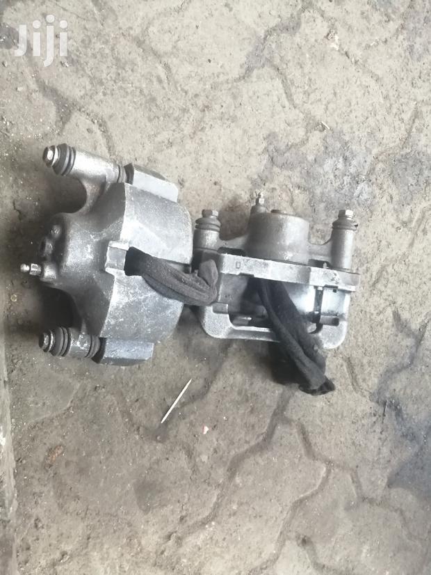 Toyota Hilux Vigo Front Brake Calliper (2wd).
