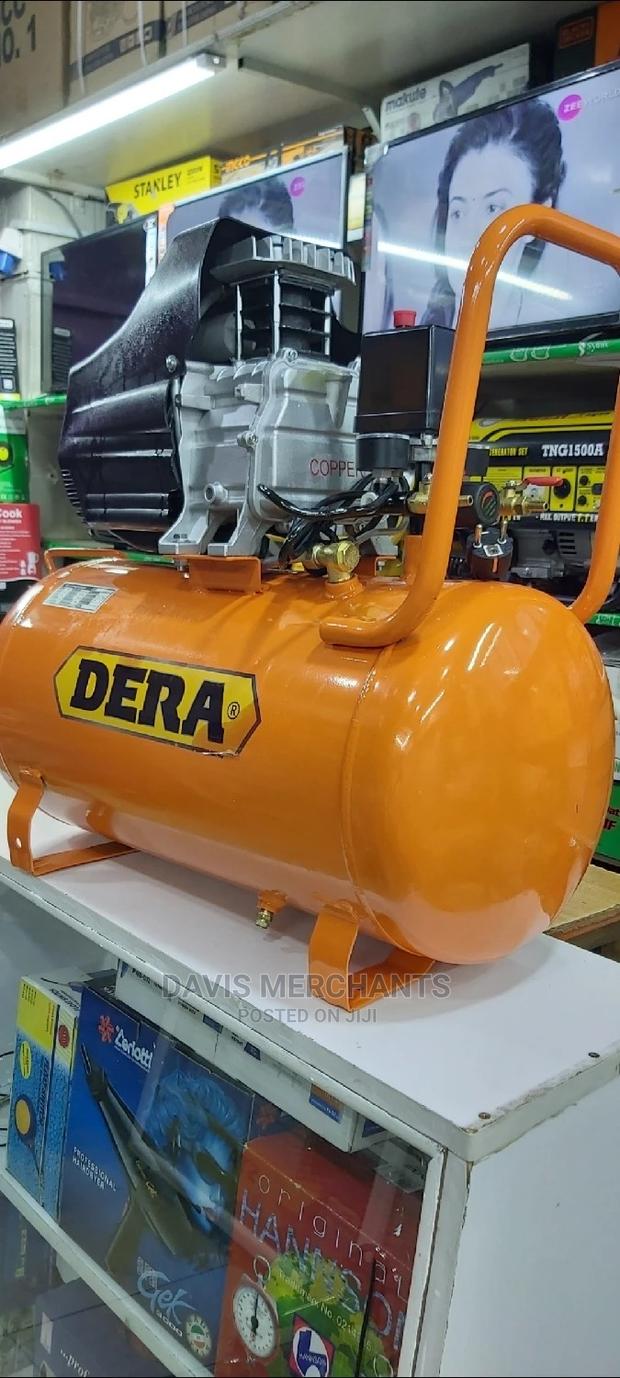 Dera 24 L Air Compressor Machine