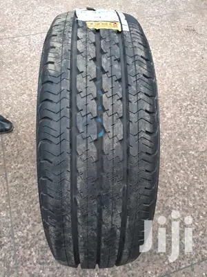 Pirelli Tires Sizes 225/70R15 Chrono.
