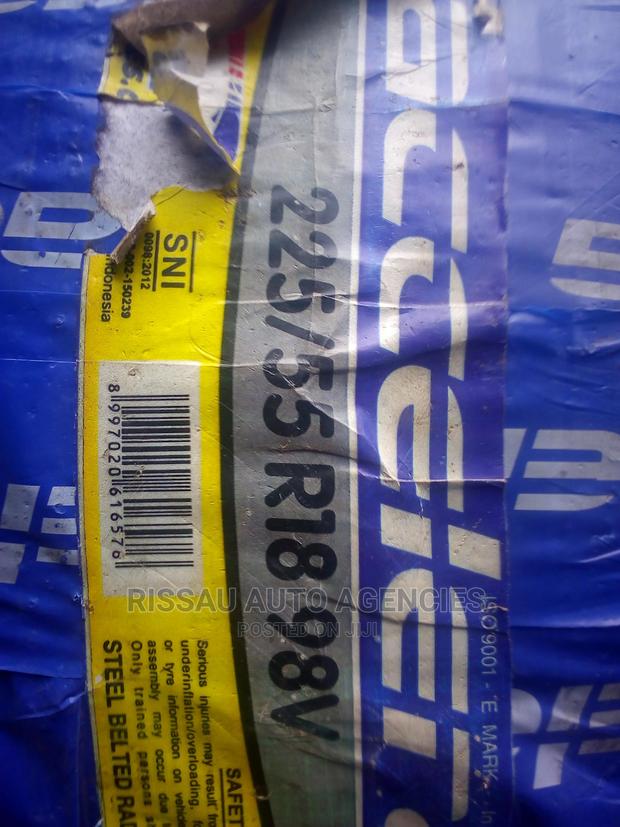 225/55 R 18 Accelera Tyres Made In Indonesia