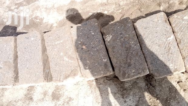Machine Cut Blocks Stone - thumbnail 2