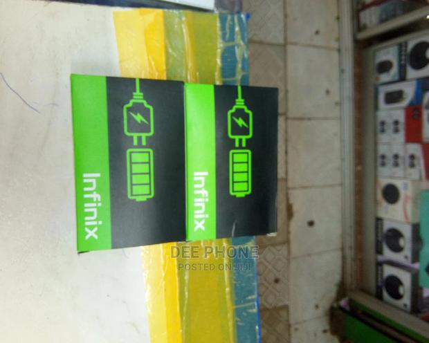 Infinix Smartphone Charger - thumbnail 2