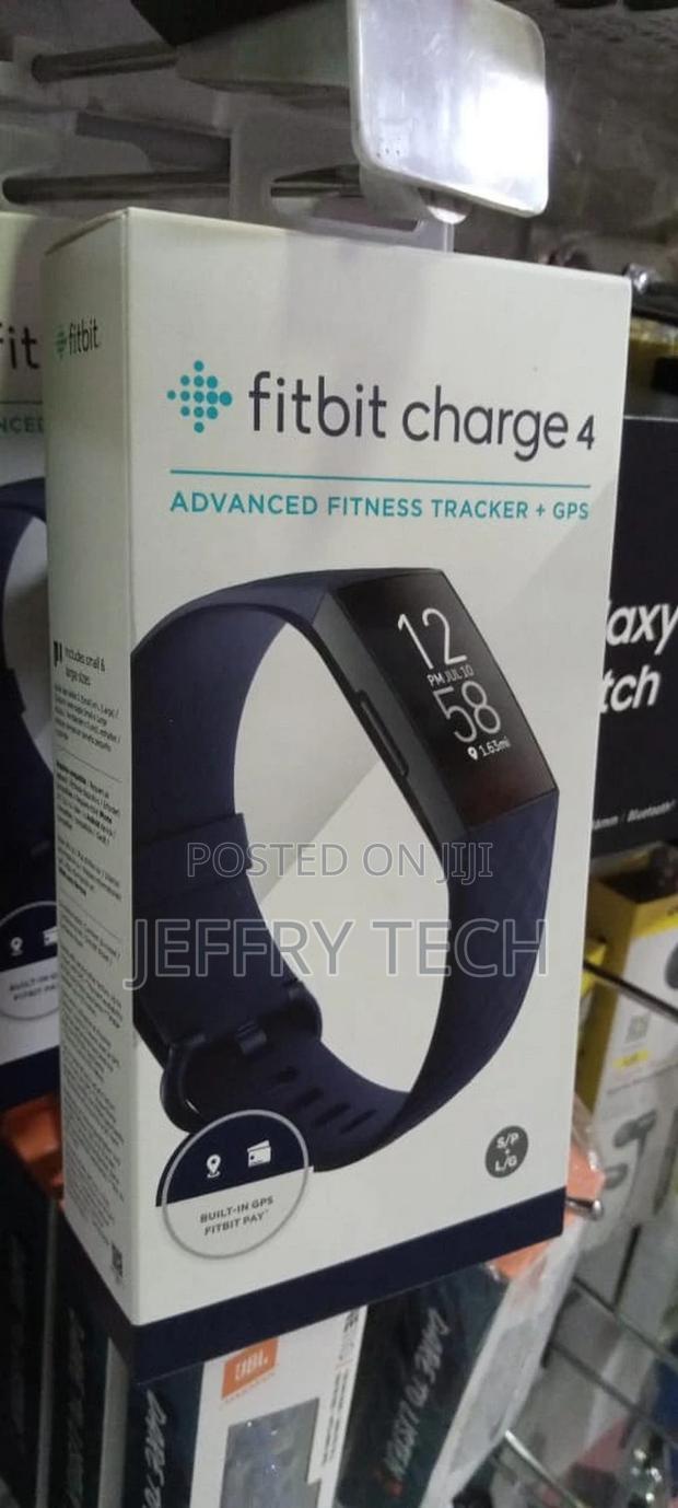Fitbit Charge 4