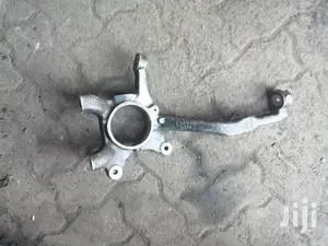 Toyota Hilux Vigo Front Knuckle (4wd).