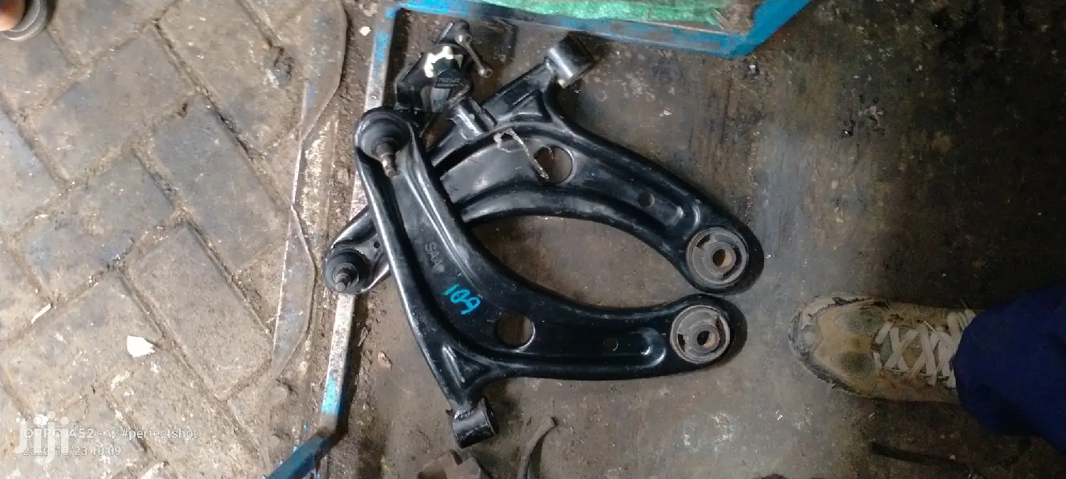 Control Arm Honda Fit